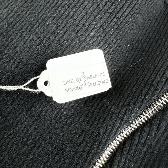 Chicwish black knit sweater with twist in center size S - Picture 6 of 8